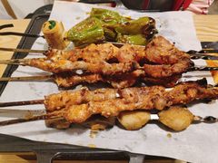 月半松板肉-月半小炉焖烤