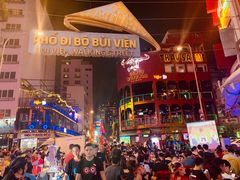 -Bánh Mì Huynh Hoa