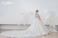 点击看大图 -予白婚纱礼服馆