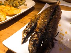 烤秋刀鱼-路边摊小炉子烧烤