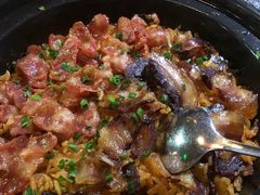 正宗广东腊肉煲仔饭-馬蘭花開(车站大道店)
