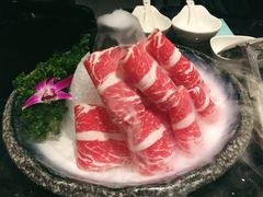 雪花牛肉-捞王猪肚鸡火锅(财富中心店)