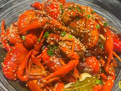 -肥肥虾庄·金牌油焖大虾(汉街SKP店)