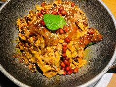-吃饭皇帝大土家民族菜(正大广场店)