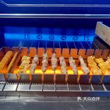 环境干净、整洁、卫生 每桌一个烤架,自动旋转炭烤