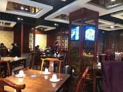 大堂-老兰家传统烧烤炒菜泡馍(小南门店)