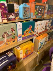 -菠萝树益智玩具体验馆(玖伍文化城店)