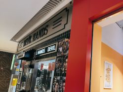 -Devilhands Barbershop男士理容店