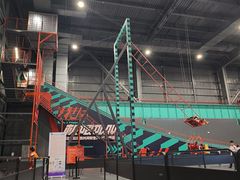 -极限PLAY运动娱乐新世界·团建派对表演休闲馆·室内高空游乐园