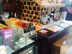 面包甜点陈列柜-西点坊(浦东香格里拉店)