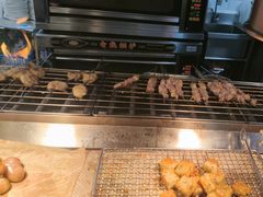 -四囍码头海鲜烧烤自助火锅(外滩南京东路悦荟广场店)