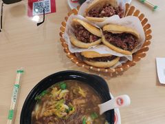 -闫家驴肉老店(华电一校店)