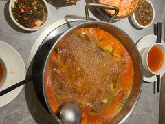 -野山舂·贵州现舂酸汤牛肉(民生路店)