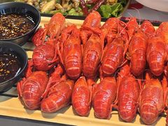 -肥肥虾庄·金牌油焖大虾(汉街SKP店)