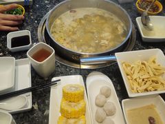 -一席地·本地鸡窝·杭帮鸡火锅(萧山银隆百货店)