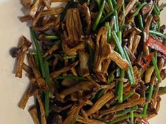 -宝燕壹号景观餐厅(龙盛国际商业广场店)