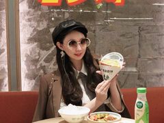-老乡鸡(上海白玉兰广场店)