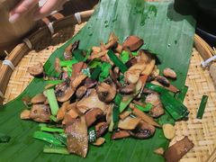 -云海肴·汽锅鸡·云南菜(天山百盛优客店)