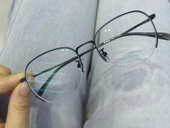 -罗伯特眼镜·蔡司官方授权(罗湖国贸店)