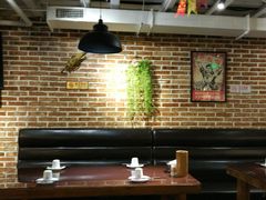 大堂-三个大叔烤羊肉串·炭炉砂锅菜(西三旗店)