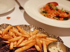 经典牛排配特色薯条-壳里西餐厅Coquille Seafood Bistro(蒙自路店)