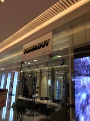-TONI&GUY