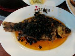 -老鼎万春卤菜(鹭湖宫8区店)