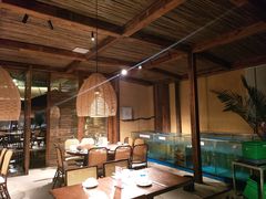 -二厨·吊桥小院·脆皮烧鸡公·本地农家菜(沿江西路店)