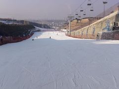 -采薇庄园四季滑雪场