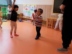 -小门牙好性格托育(北外滩中心)