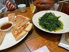 -黄泥岗·地道湖北菜(奥特莱斯店)