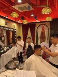 -东方先生国潮男士理发馆