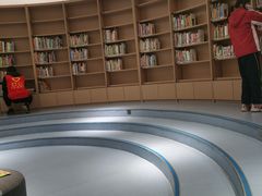 -广州市白云区图书馆