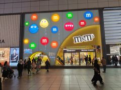 -m豆巧克力世界(上海世茂广场店)