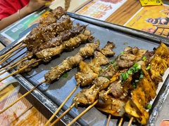 烤羔羊肉串-木屋烧烤(大运店)