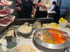-左庭右院鲜牛肉火锅(金山万达店)