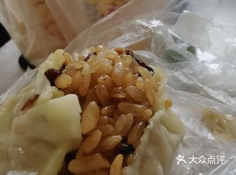 是谁还没吃过延安路的小红烧卖