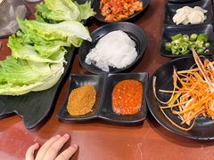-肉甲韩国木炭烤肉(新壹街1店)