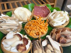 -菌海森林·非遗野生菌火锅(西山区滇池路摩根道店)
