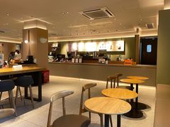 -星巴克臻选(上海中环广场2F店)