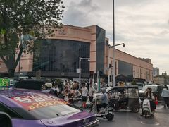 -胖东来生活广场(健康路店)