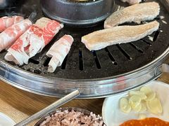 -江南猪肉商会无限续吃(弘大店)