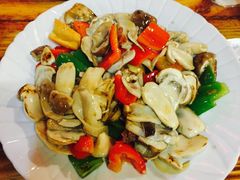 素炒野生菌-小锅巴纳西餐厅