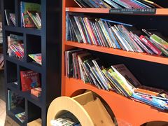 -钟书阁(珍园店)