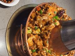 -老佛爷铜炉蛙锅(东门老街店)