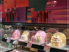 面包甜点陈列柜-巴黎贝甜(豪浦店)