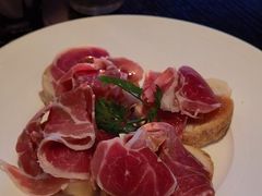 -wineapp葡萄酒餐吧(外滩金融中心店)