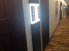 -昆明朗威酒店(昆明站火车站双桥夜市风情街店)