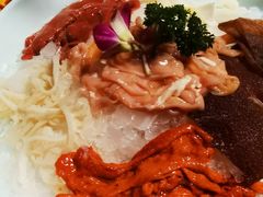 -老牌坊云南鱼豆花火锅(哈西万达店)