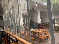 -茅屋大酒店